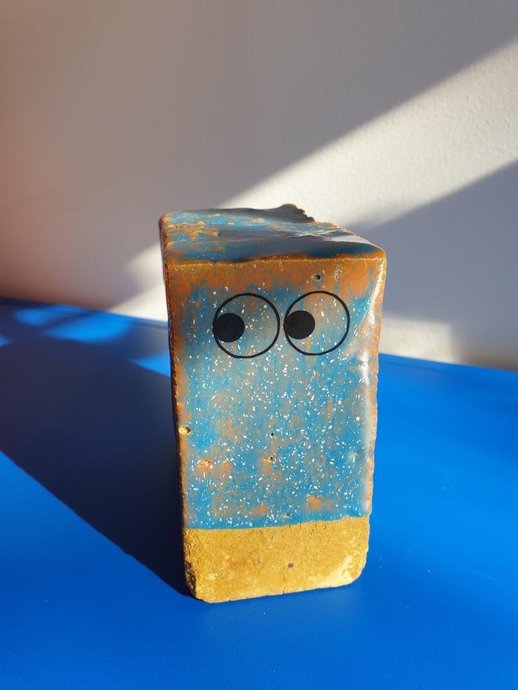 Brick Friend 1