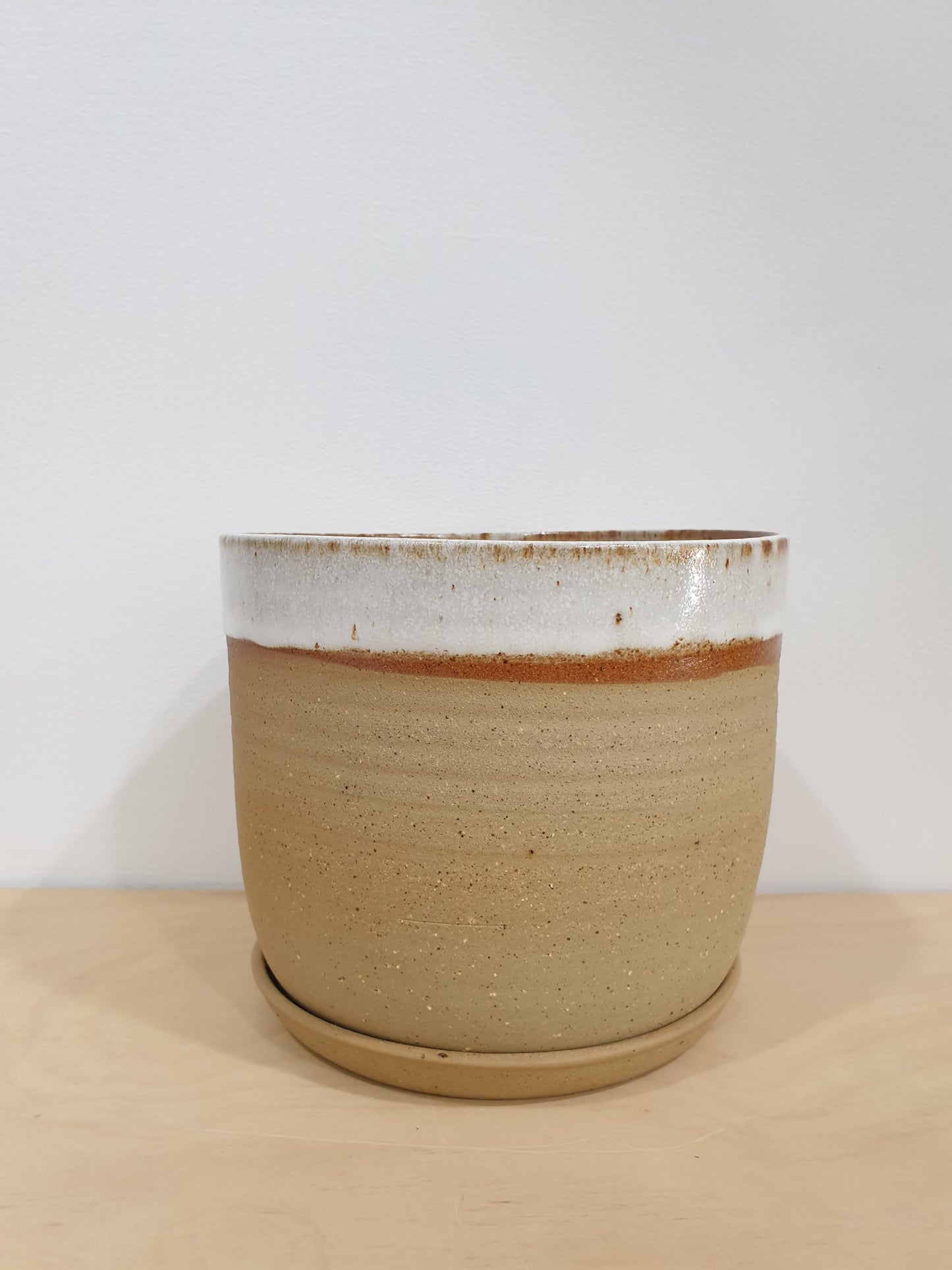 Desert Stoneware Planter + Saucer Medium